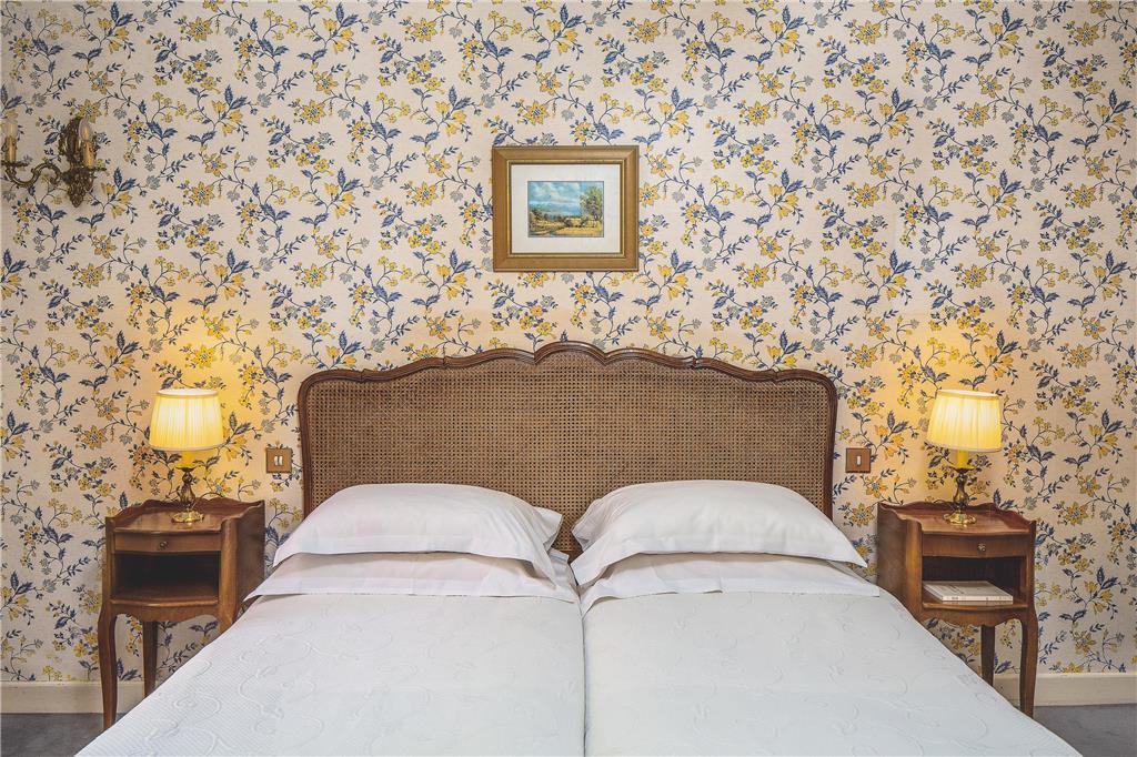 Des Grandes Ecoles Hotel